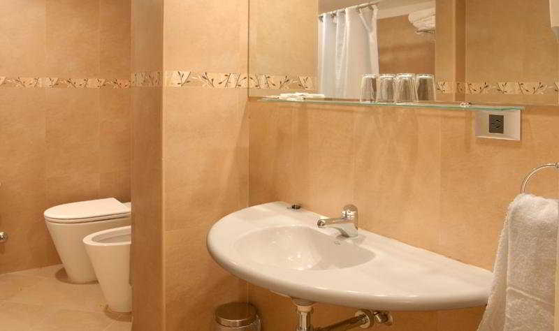 Hotel Tirol San Carlos de Bariloche Eksteriør billede